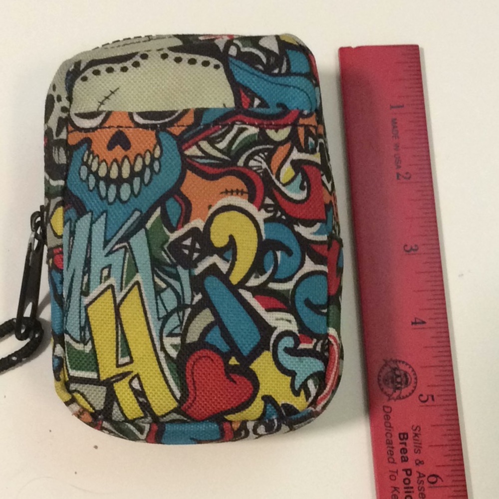 Paperchase Graffiti Tech Case - Picture 3 of 4